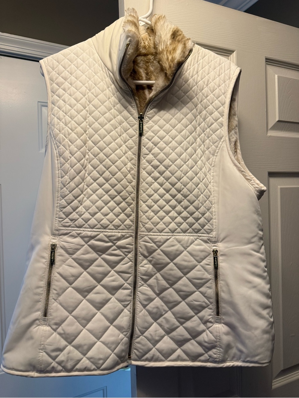 Calvin Klein Cream Quilted Faux-Fur Collar Vest